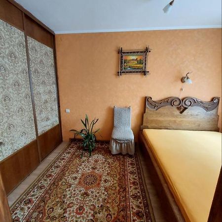 Apartment On Voli Avenue 21 Lutsʼk 外观 照片